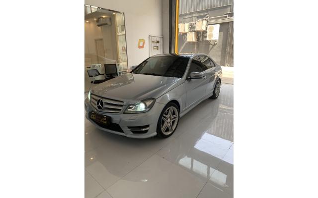 C200 AMG 2013 Gcc 165,000km original paint