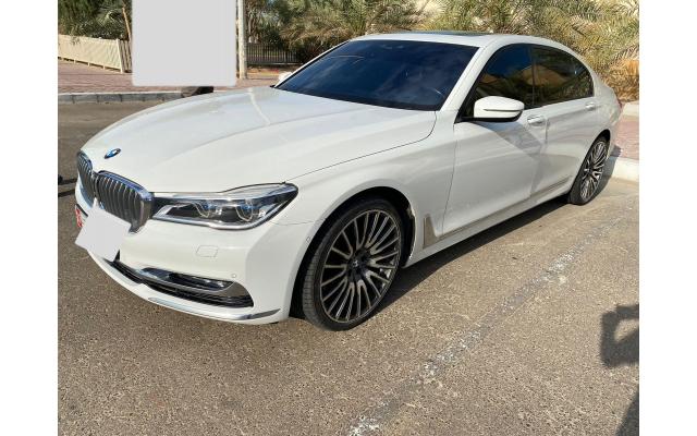 BMW 750i 2016 Gcc 115,000km FSH original paint